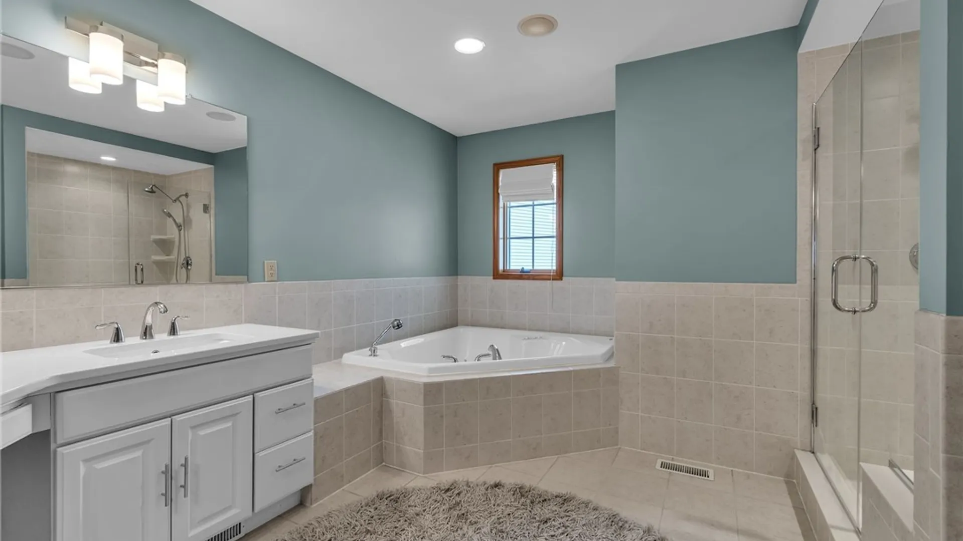 Property at 27 Ann Marie Drive, Lancaster, NY 14086 26