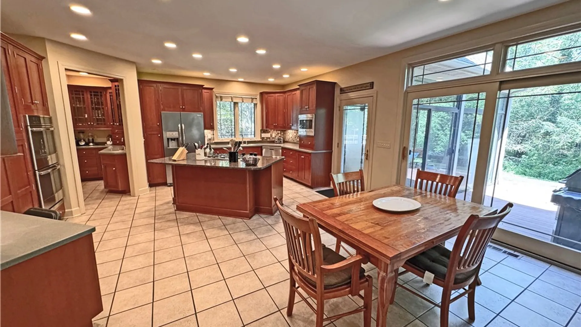 Property at 162 Barclay Square Drive, Brighton, NY 14618 11