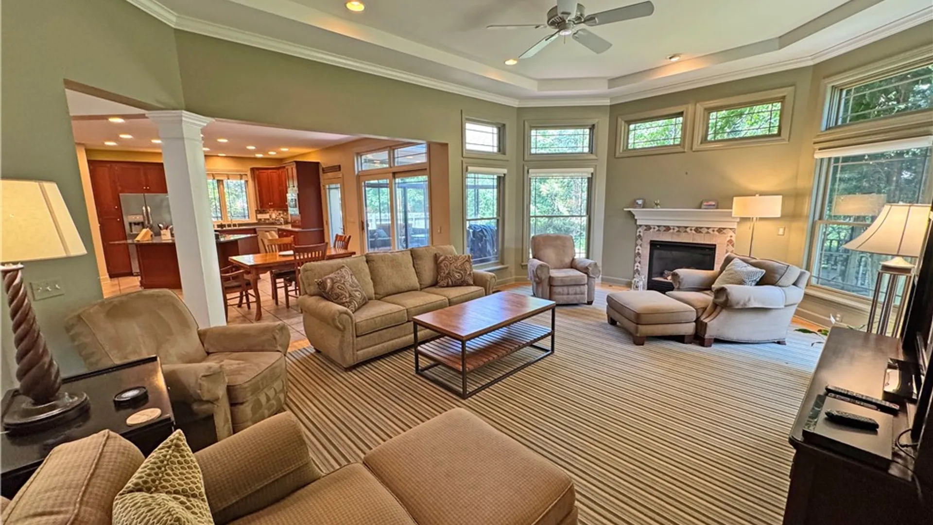 Property at 162 Barclay Square Drive, Brighton, NY 14618 17