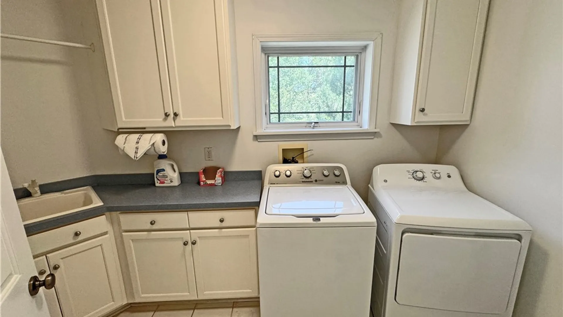 Property at 162 Barclay Square Drive, Brighton, NY 14618 39