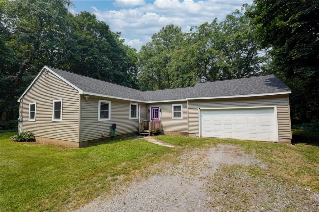 Property at 1150 Dalton Rd, Lima, NY 14472