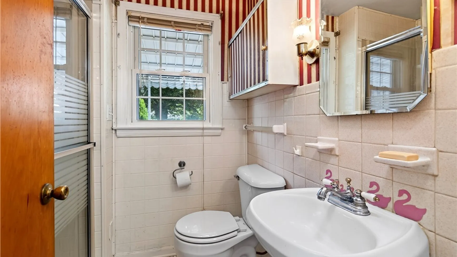 Property at 76 Canterbury Lane, Tonawanda, NY 14217 18