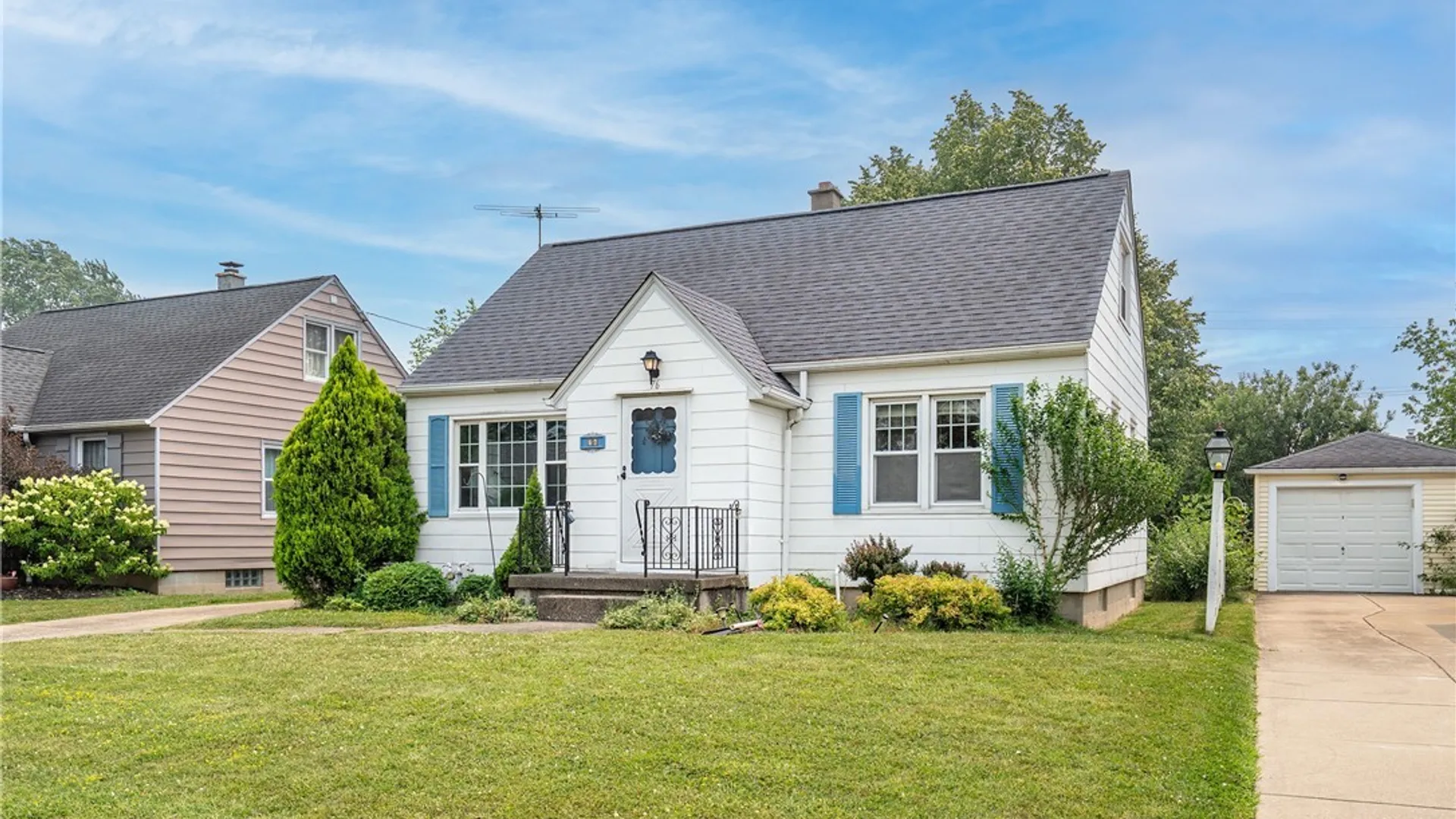 Property at 76 Canterbury Lane, Tonawanda, NY 14217 2