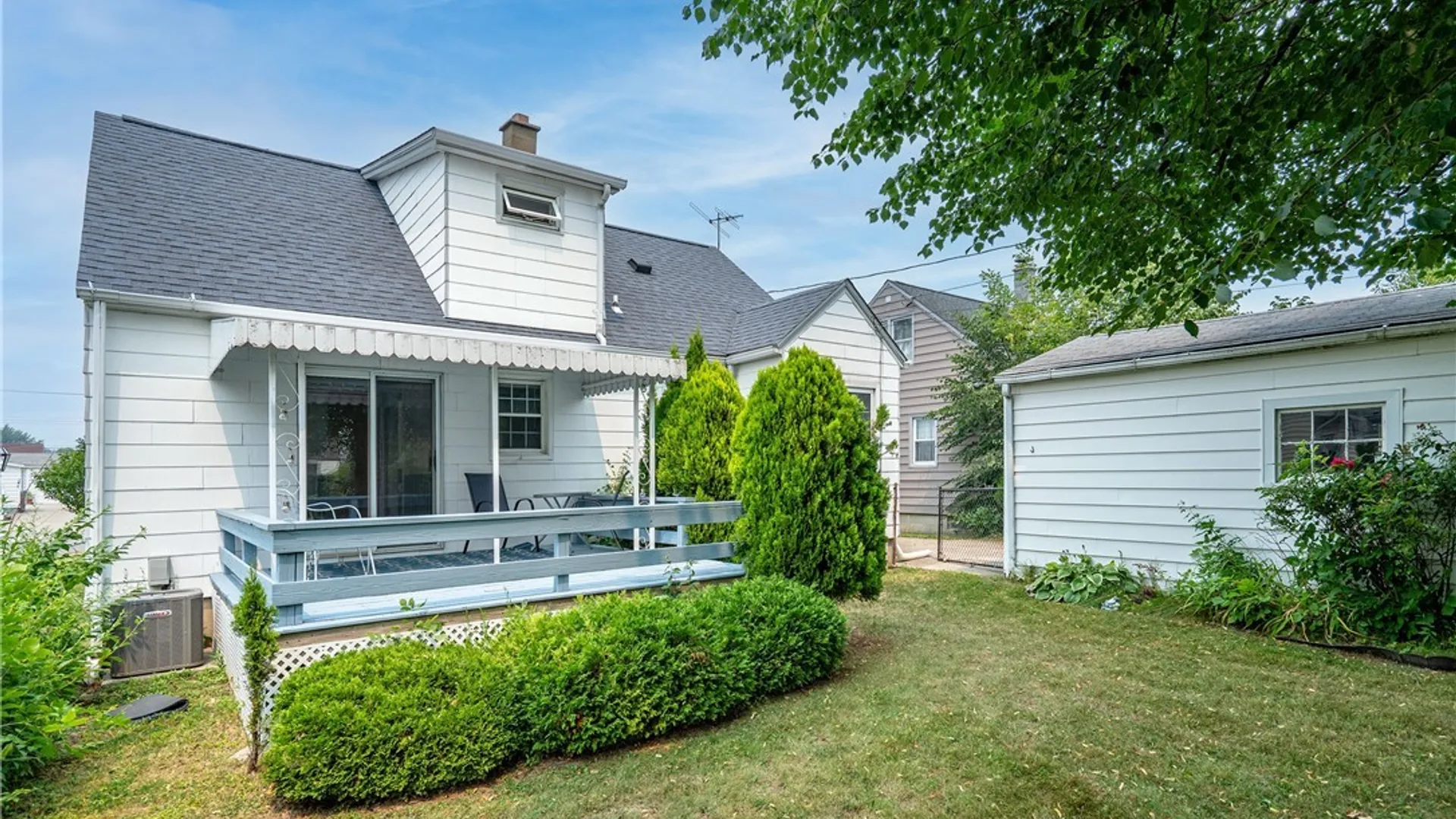 Property at 76 Canterbury Lane, Tonawanda, NY 14217 5