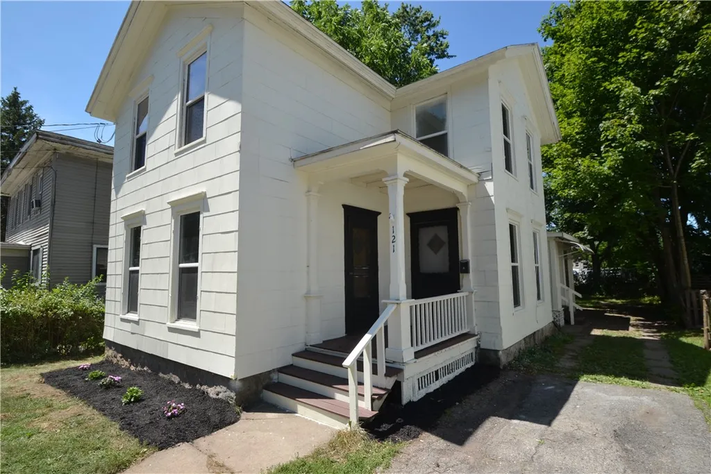 Property at 121 Fayette Street, Palmyra, NY 14522