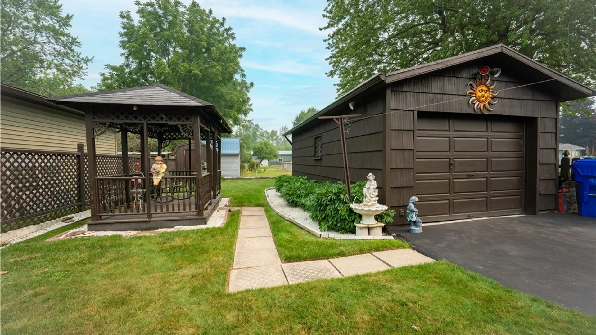 Property at 294 North Avenue, West Seneca, NY 14224 8