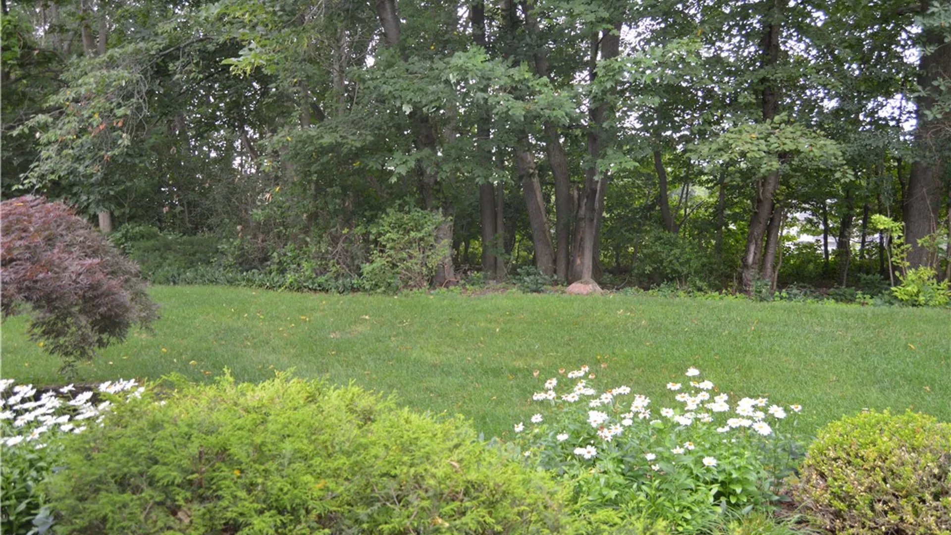 Property at 11 Harrington Drive, Perinton, NY 14450 36