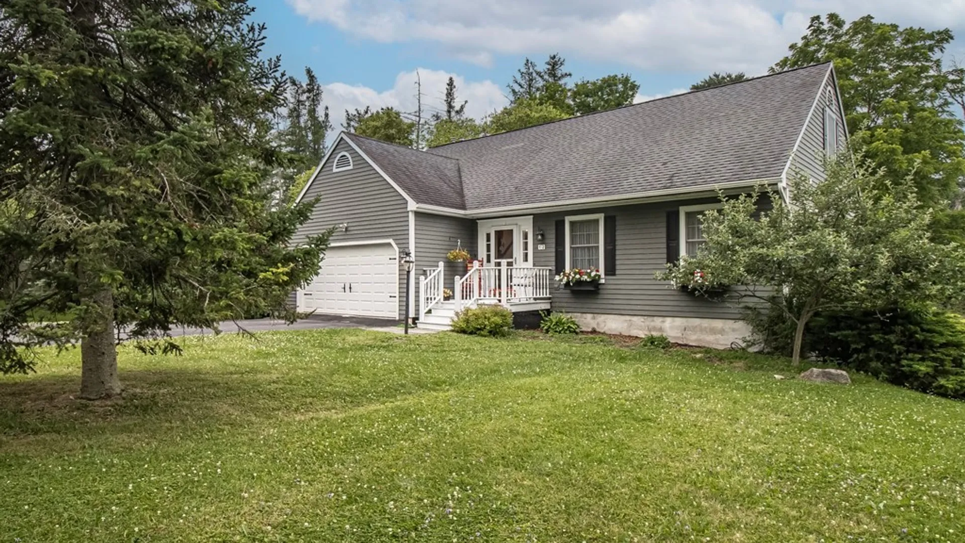 Property at 12 Gillette Lane, Cazenovia, NY 13035 3