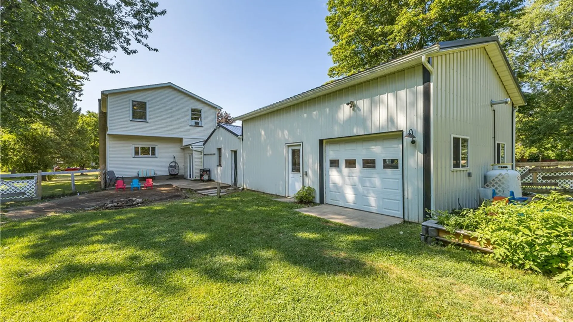 Property at 82 Chapel St, Canandaigua City, NY 14424 23