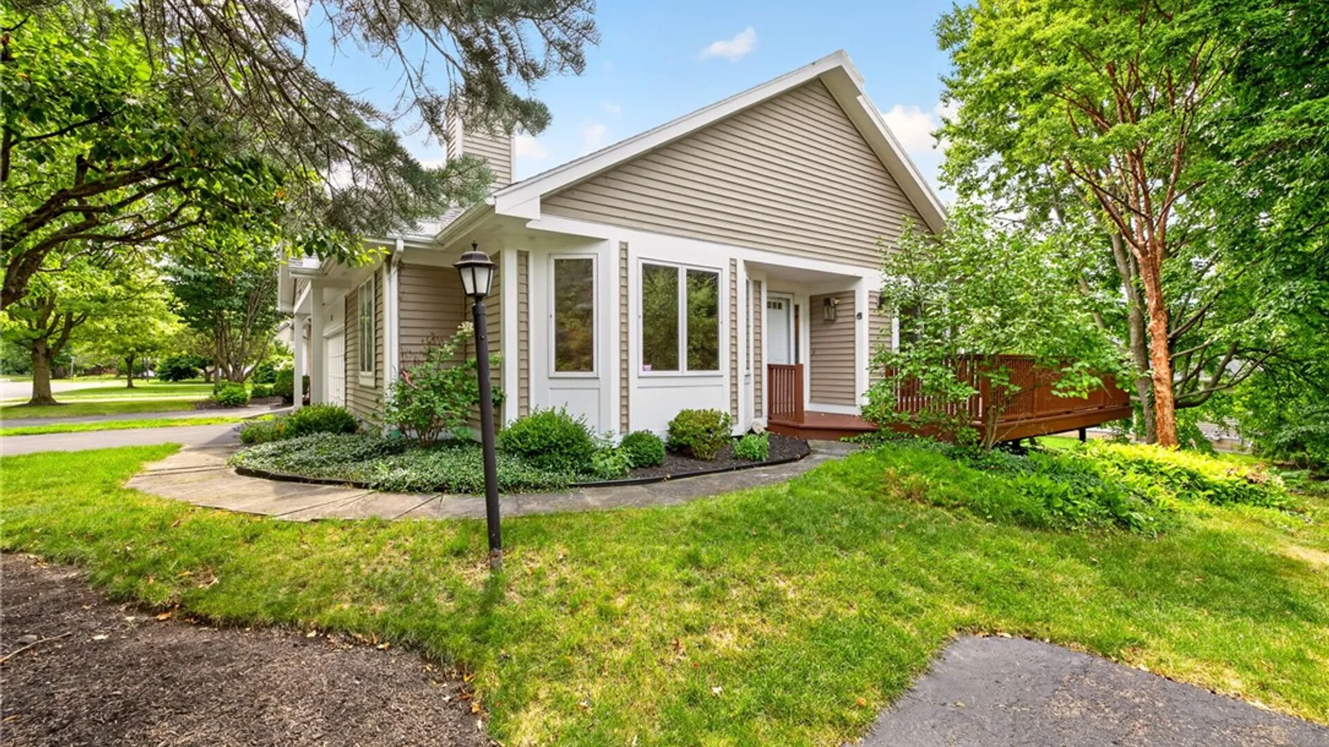 Property at 15 Foxborough Ln Lane, Henrietta, NY 14618 3