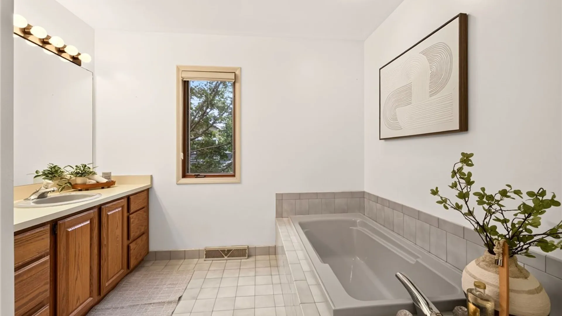 Property at 15 Foxborough Ln Lane, Henrietta, NY 14618 27