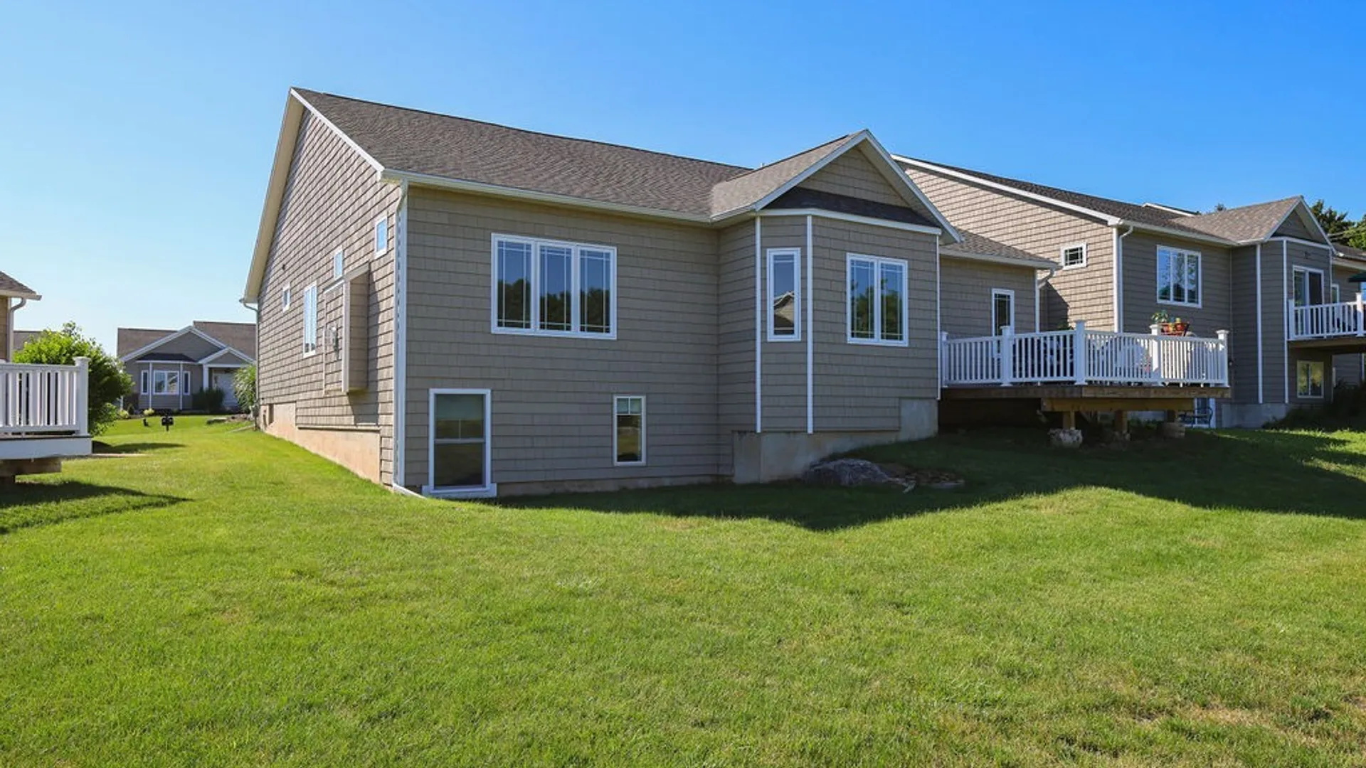 Property at 105 Austin Meadows Drive, Manlius, NY 13104 32
