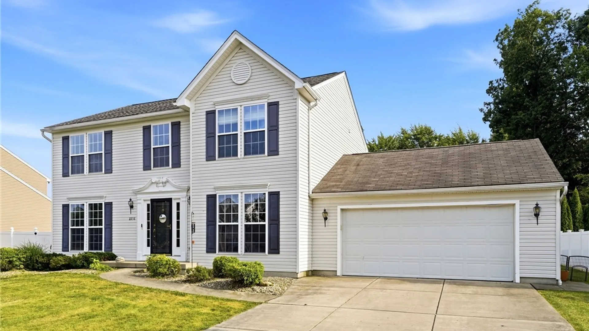 Property at 2238 Fox Chase Road, Hamburg, NY 14085 2