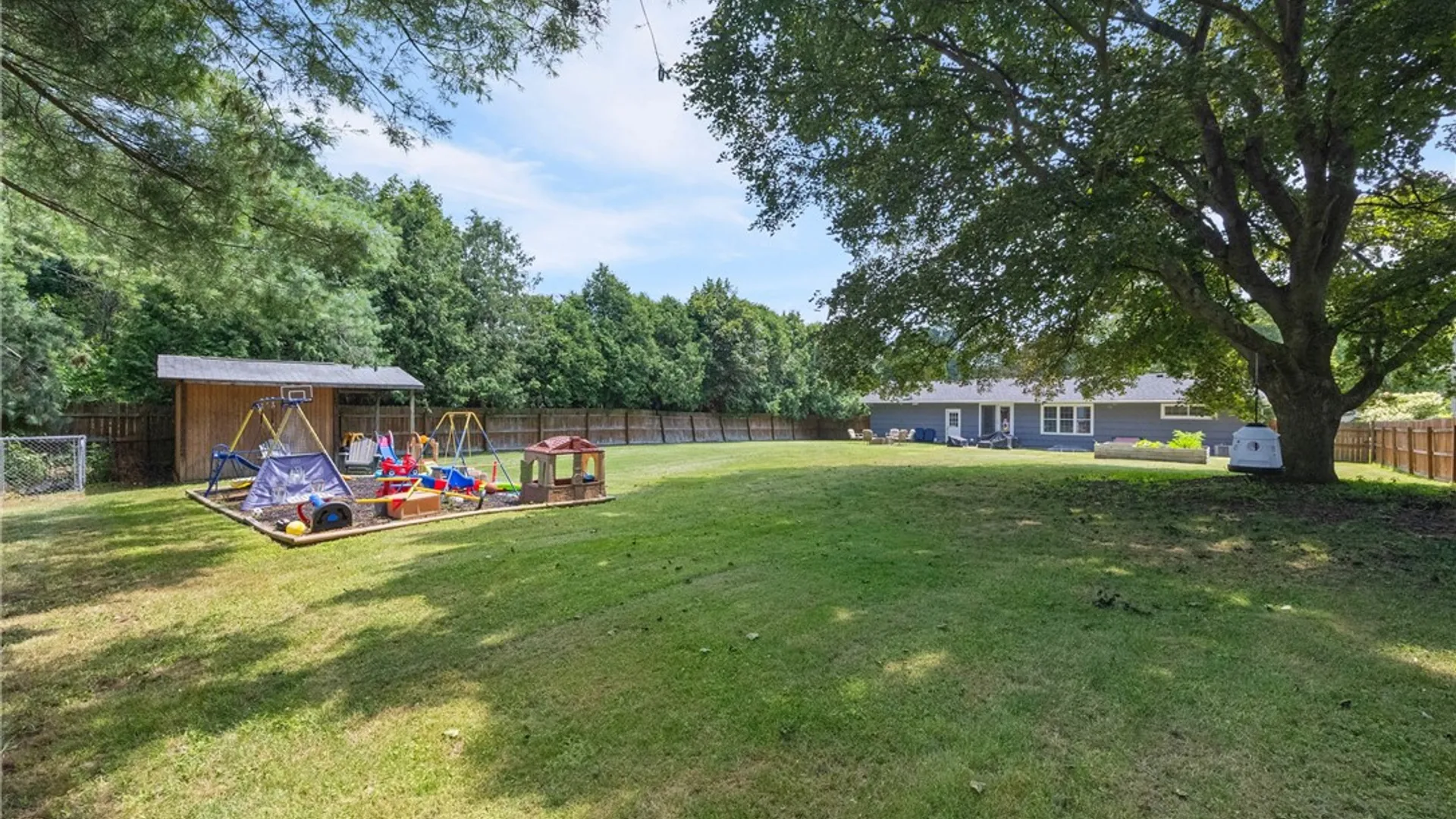 Property at 86 Countryshire Drive, Greece, NY 14626 44