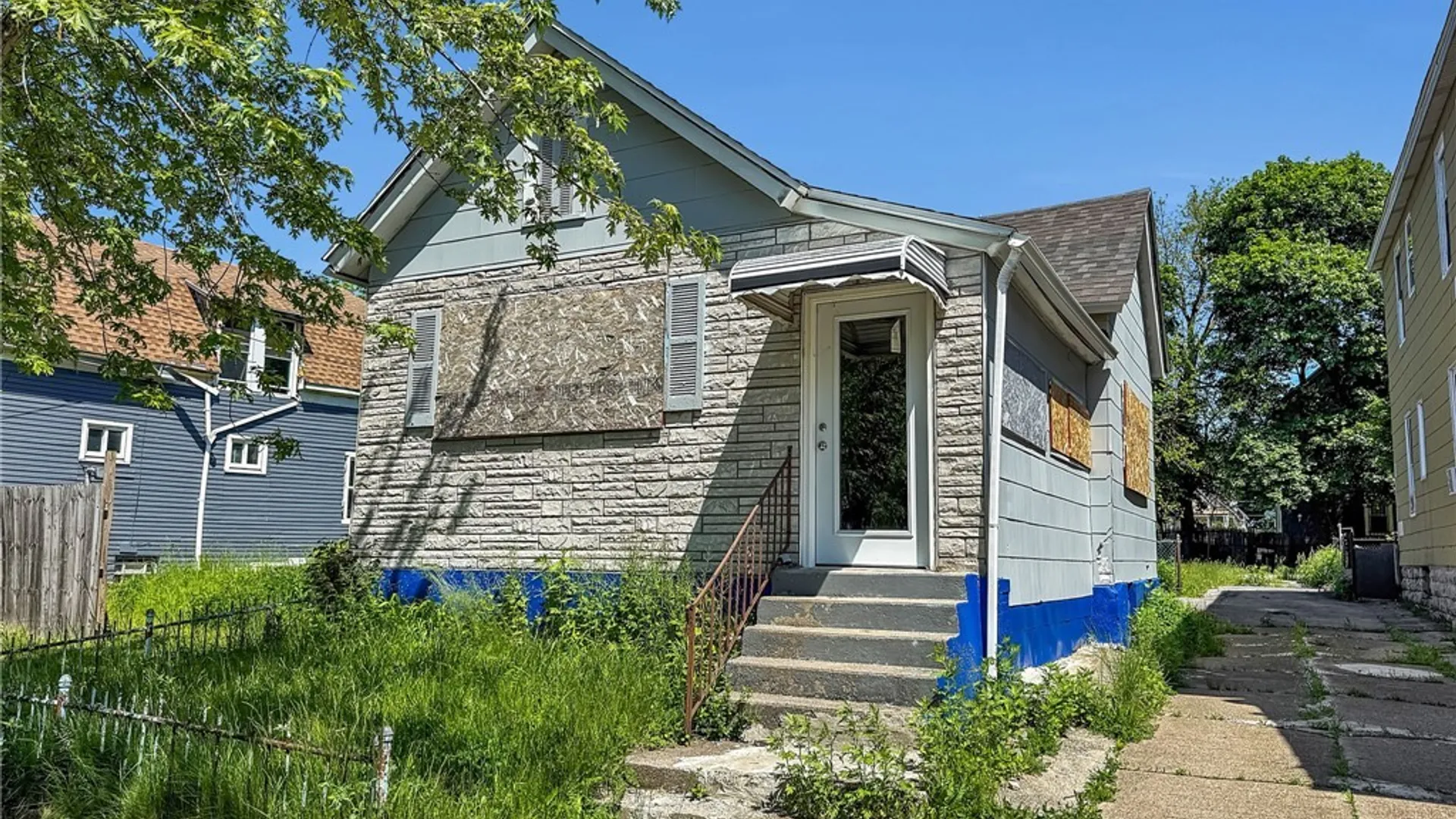 Property at 18 Helen Street, Buffalo, NY 14213 2