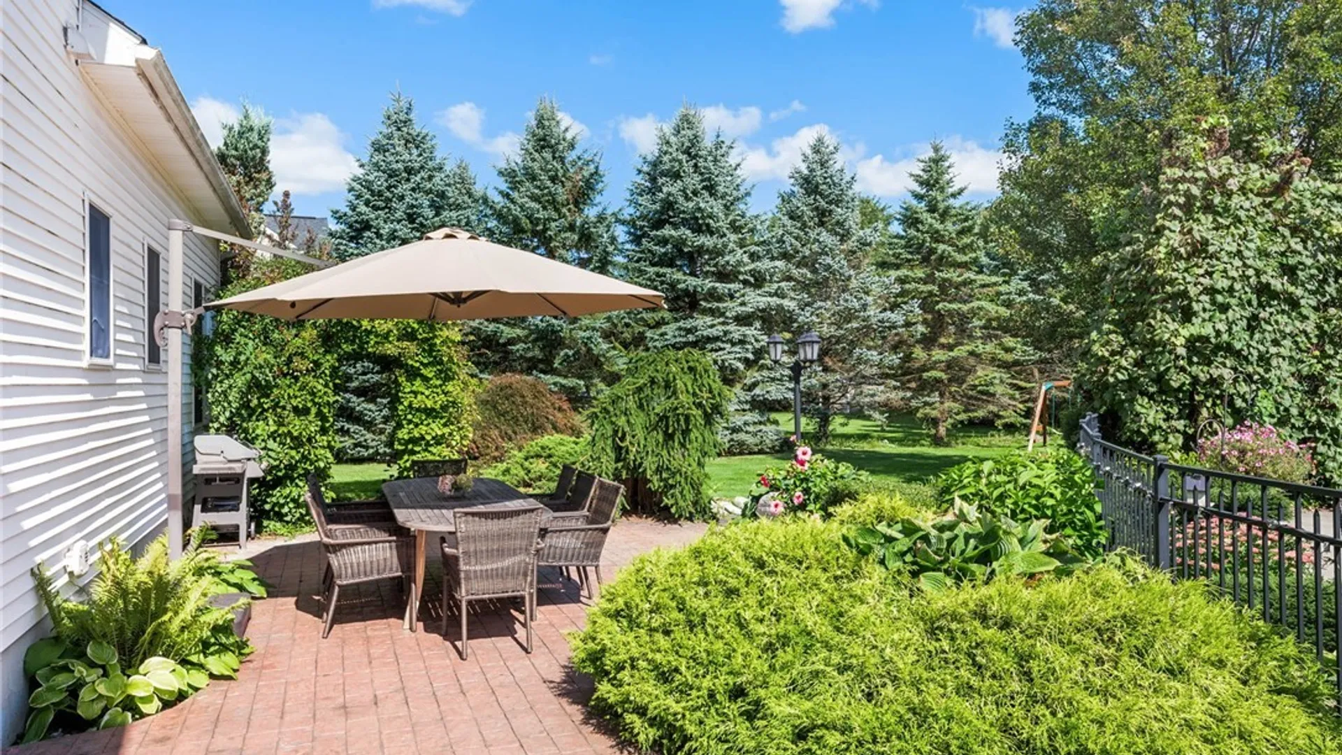 Property at 5453 Marthas Vineyard, Clarence, NY 14032 24