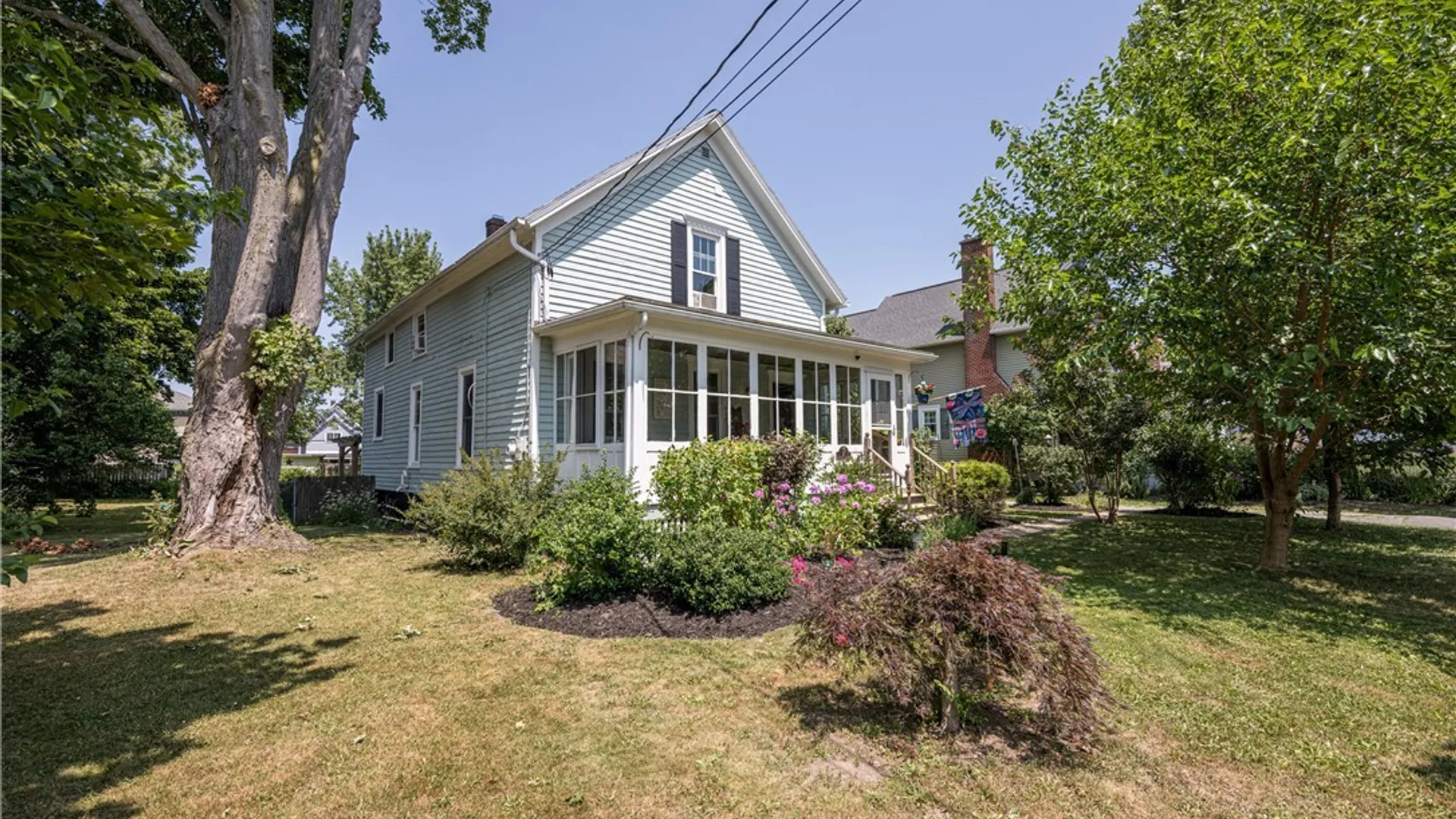 Property at 27 Linwood Avenue, Hamburg, NY 14075 3