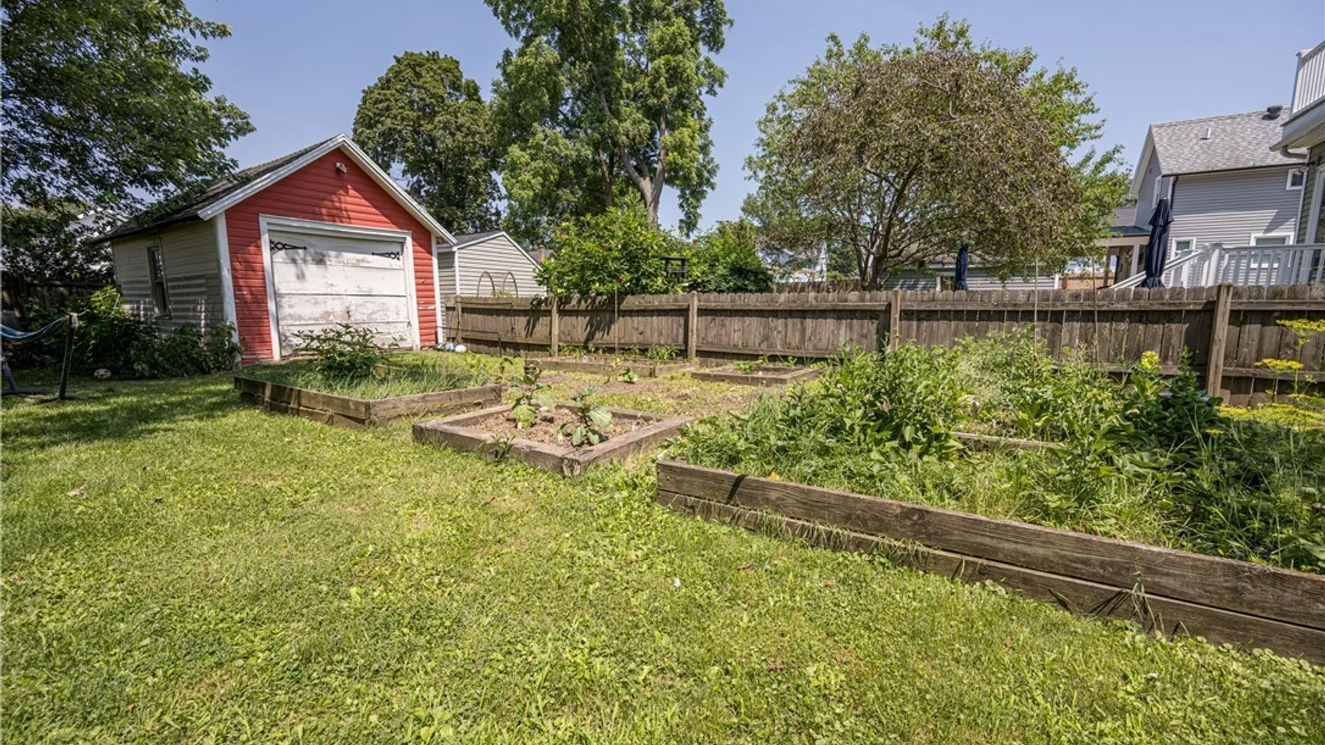 Property at 27 Linwood Avenue, Hamburg, NY 14075 45