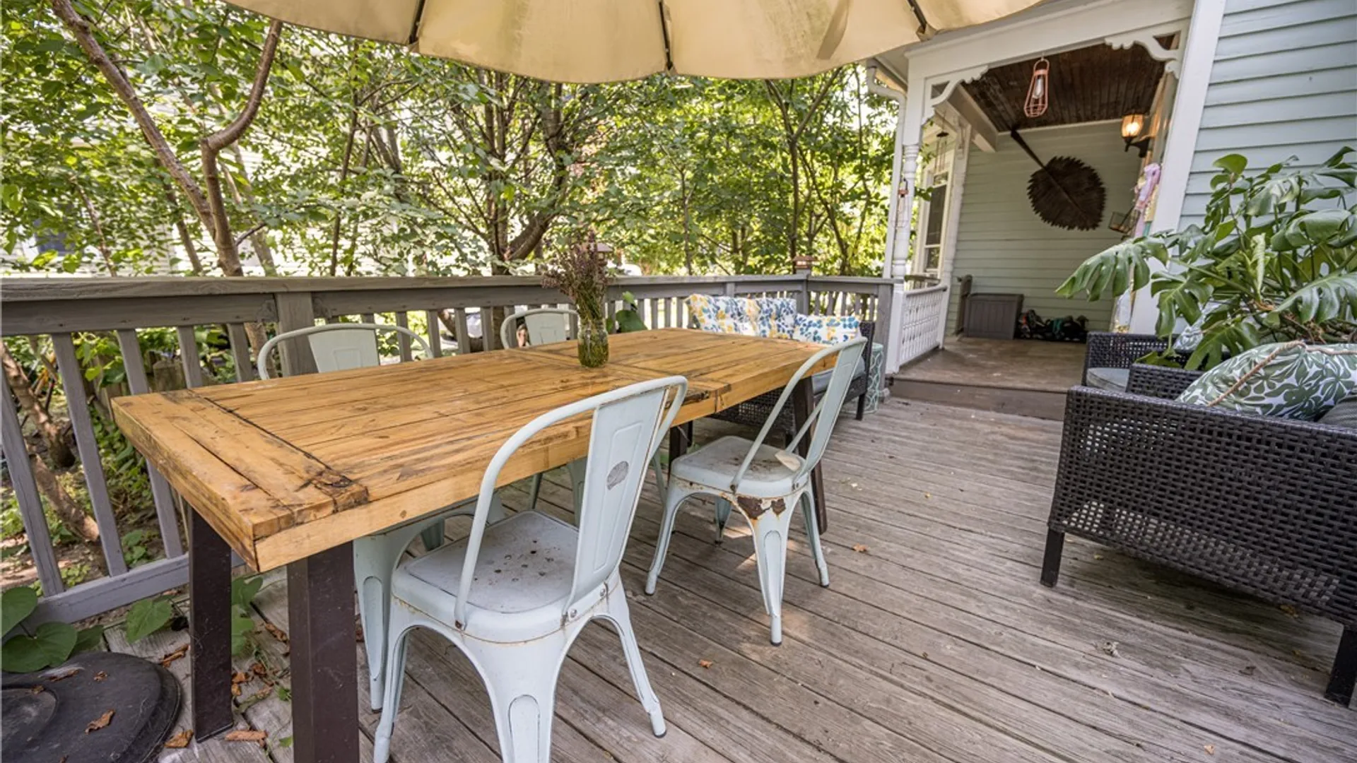 Property at 27 Linwood Avenue, Hamburg, NY 14075 36