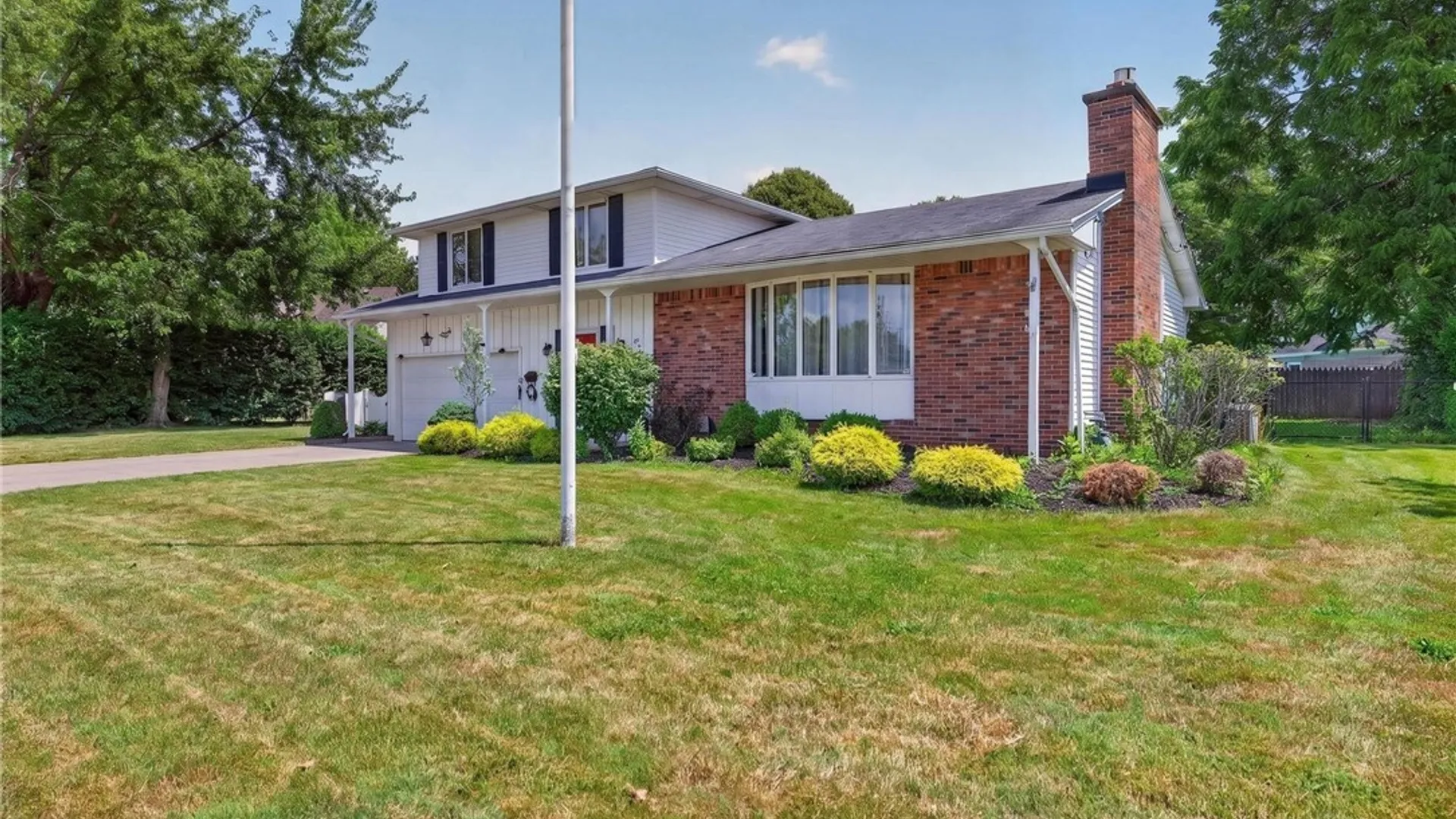 Property at 33 Gregory Drive, West Seneca, NY 14224 3