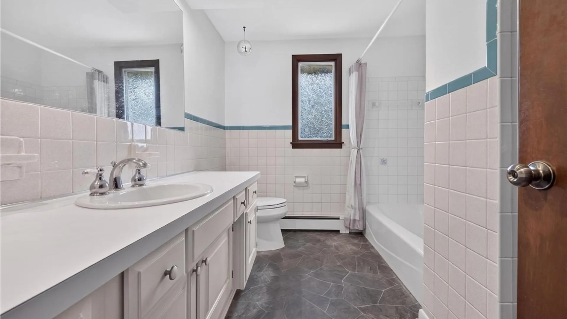 Property at 33 Gregory Drive, West Seneca, NY 14224 32