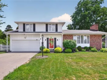 Property at 33 Gregory Drive, West Seneca, NY 14224