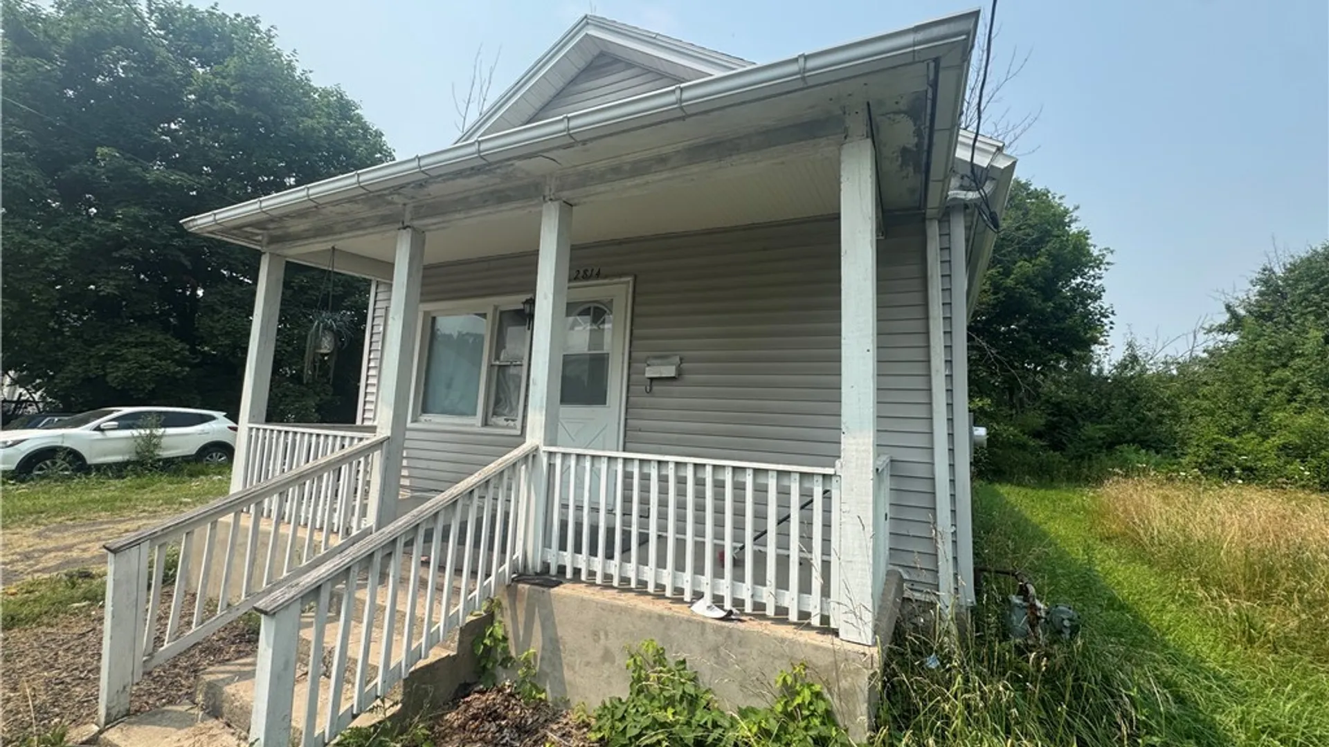 Property at 2814 10th Street, Niagara Falls, NY 14305 3