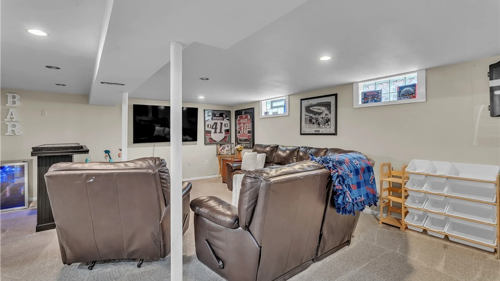 Property at 21 Caroline Ln, Cheektowaga, NY 14043 34