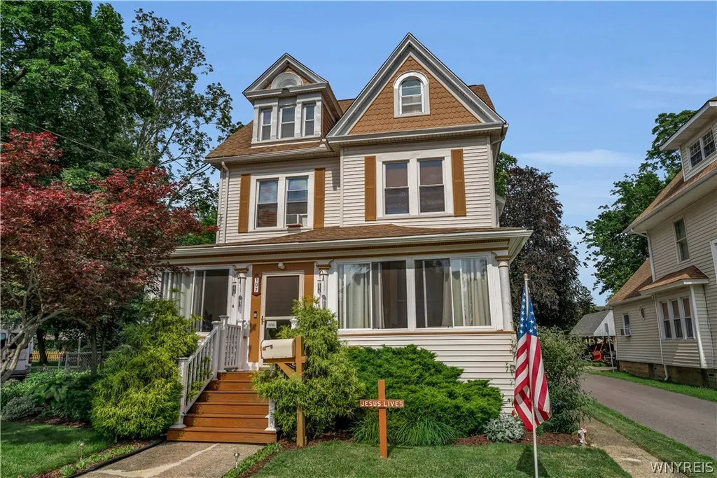 Property at 107 Niagara Street, North Tonawanda, NY 14120
