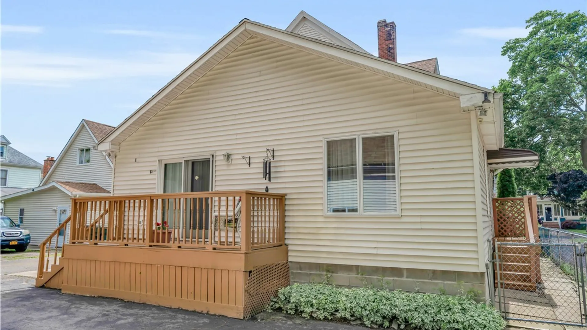 Property at 107 Niagara Street, North Tonawanda, NY 14120 46