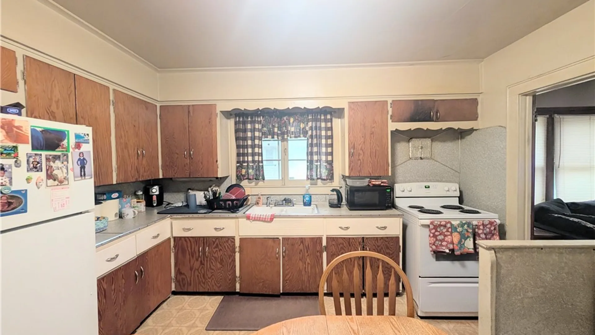 Property at 563-565 Woodbine Avenue, Rochester, NY 14619 8
