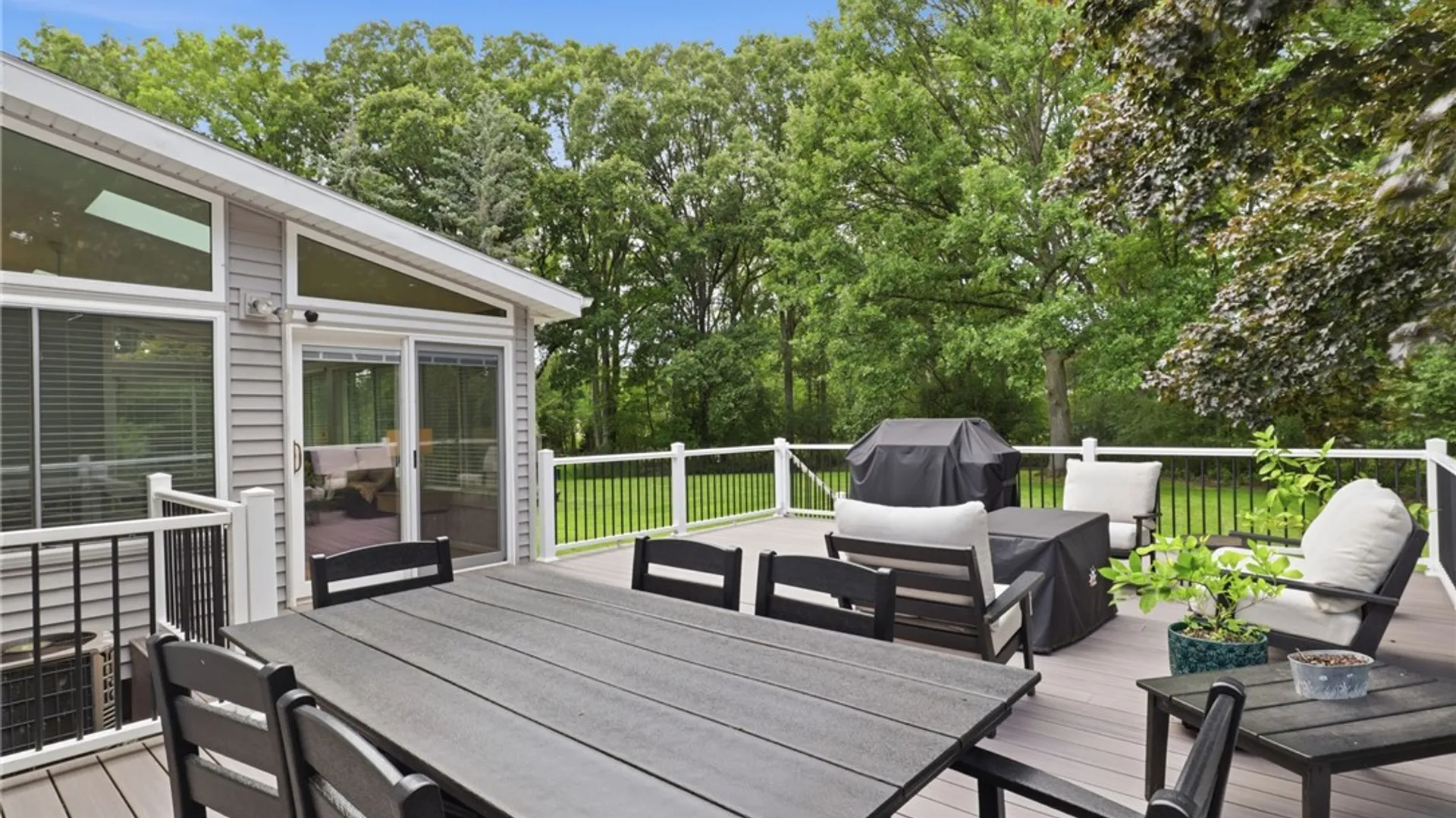 Property at 36 Autumn Oak Circle, Penfield, NY 14526 38