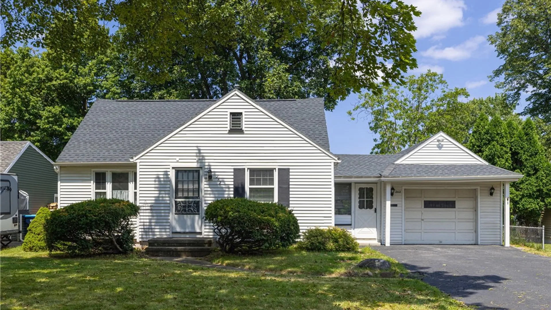 Property at 262 Bancroft Drive, Greece, NY 14616 2