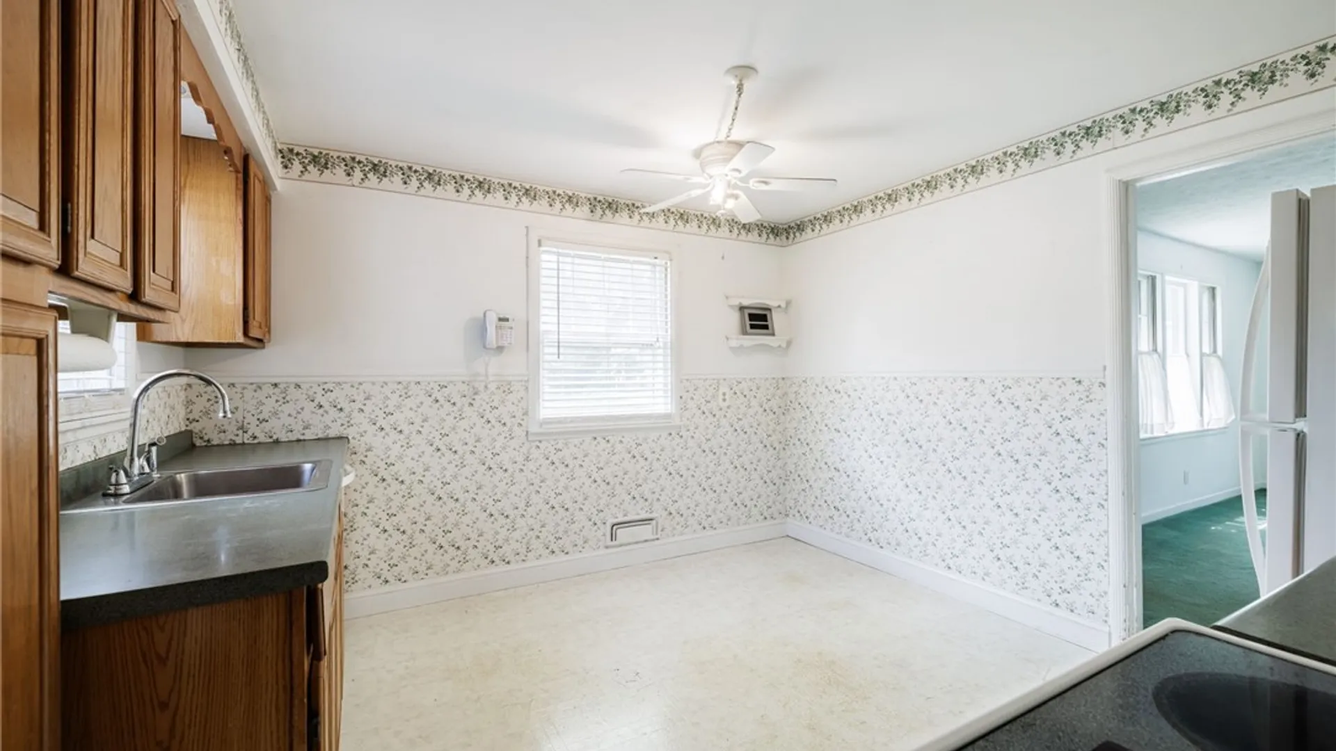 Property at 262 Bancroft Drive, Greece, NY 14616 6
