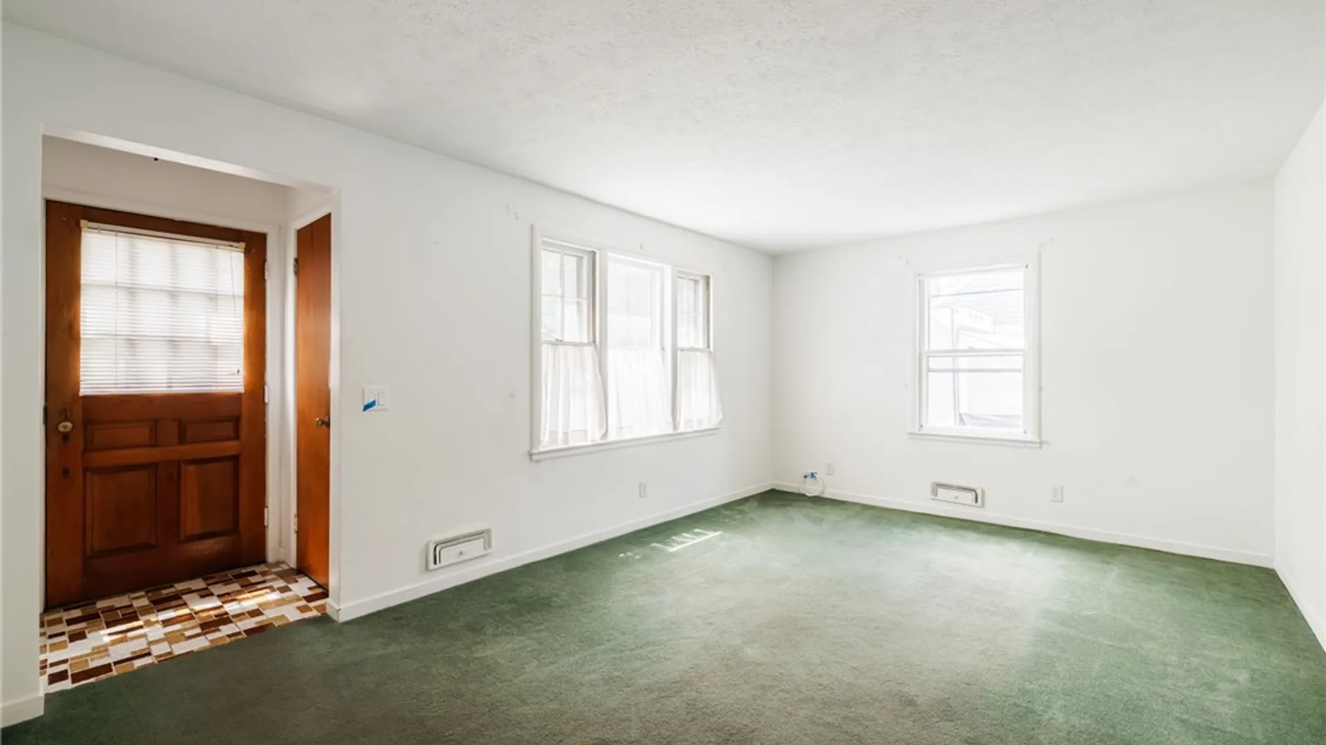 Property at 262 Bancroft Drive, Greece, NY 14616 7