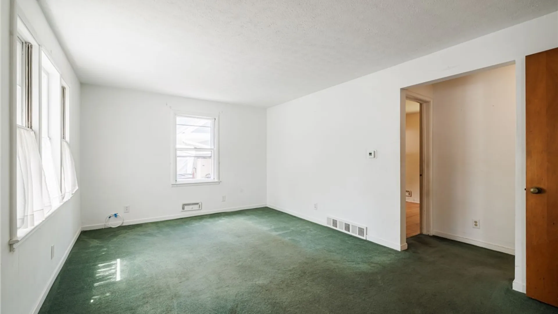 Property at 262 Bancroft Drive, Greece, NY 14616 8