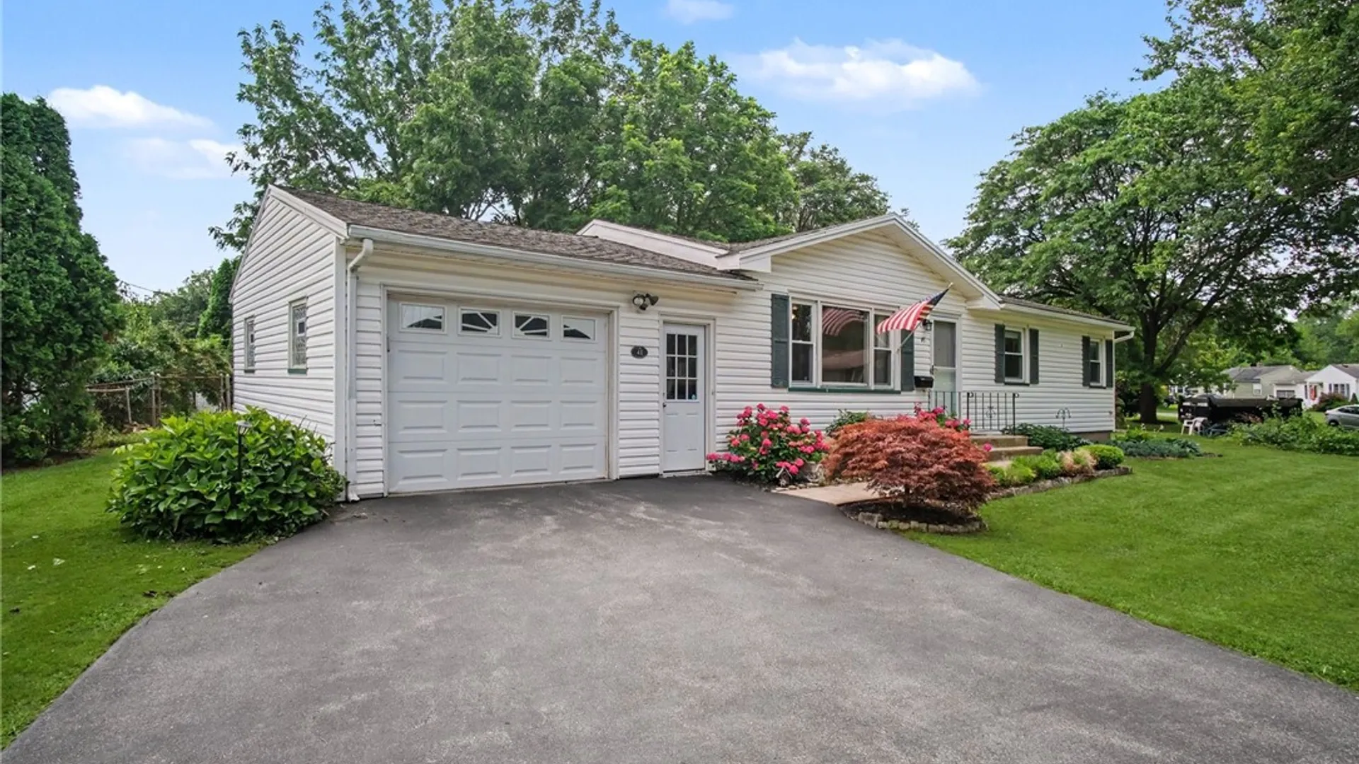 Property at 41 N Lansing Circle, Gates, NY 14624 3