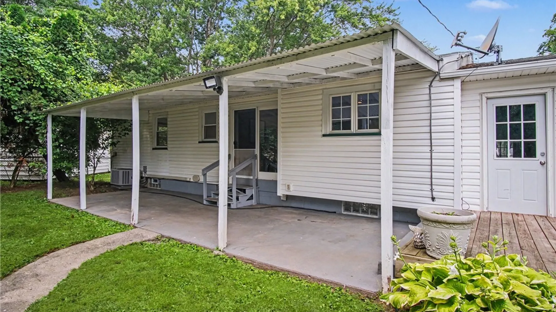Property at 41 N Lansing Circle, Gates, NY 14624 26