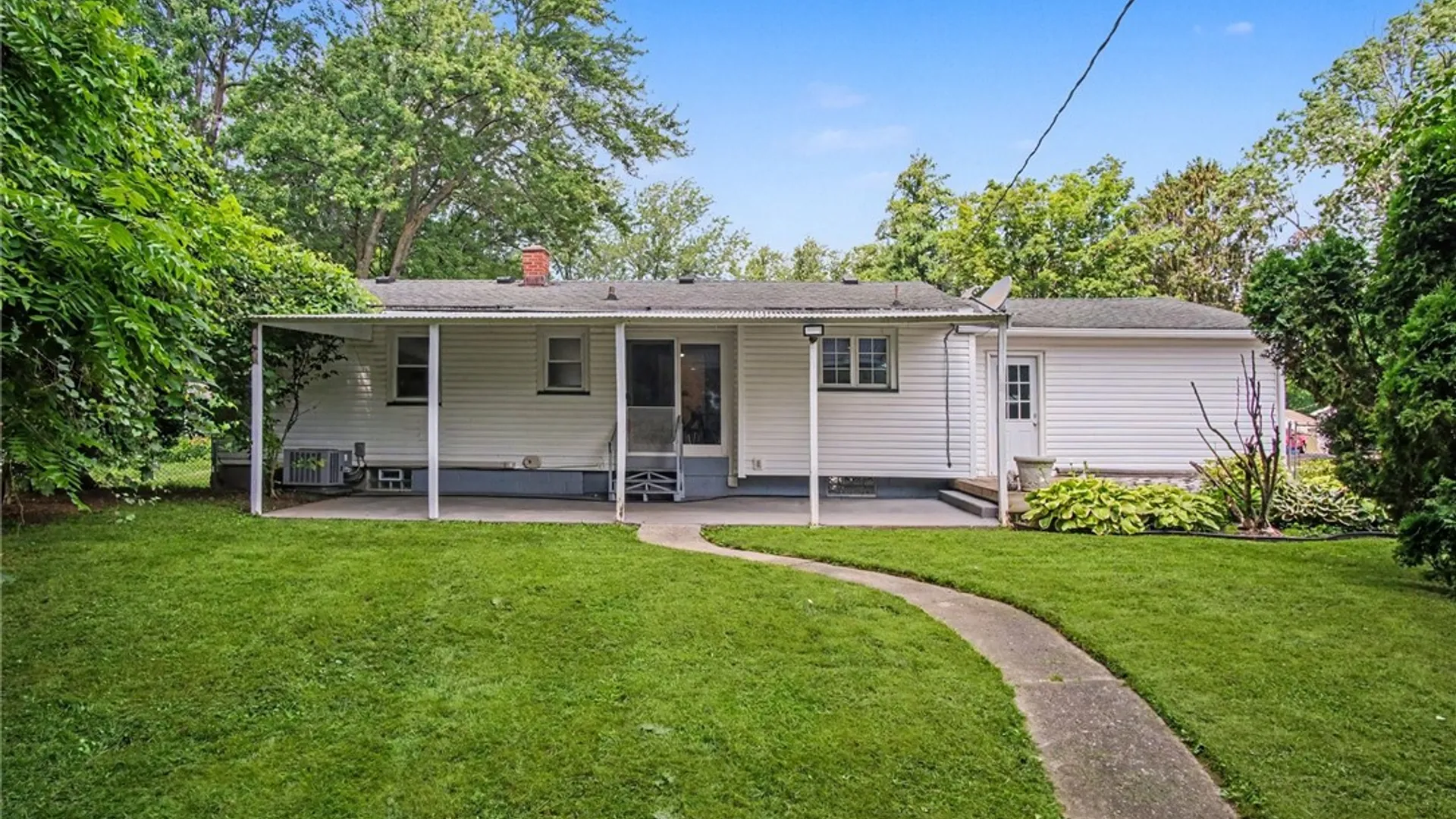 Property at 41 N Lansing Circle, Gates, NY 14624 28