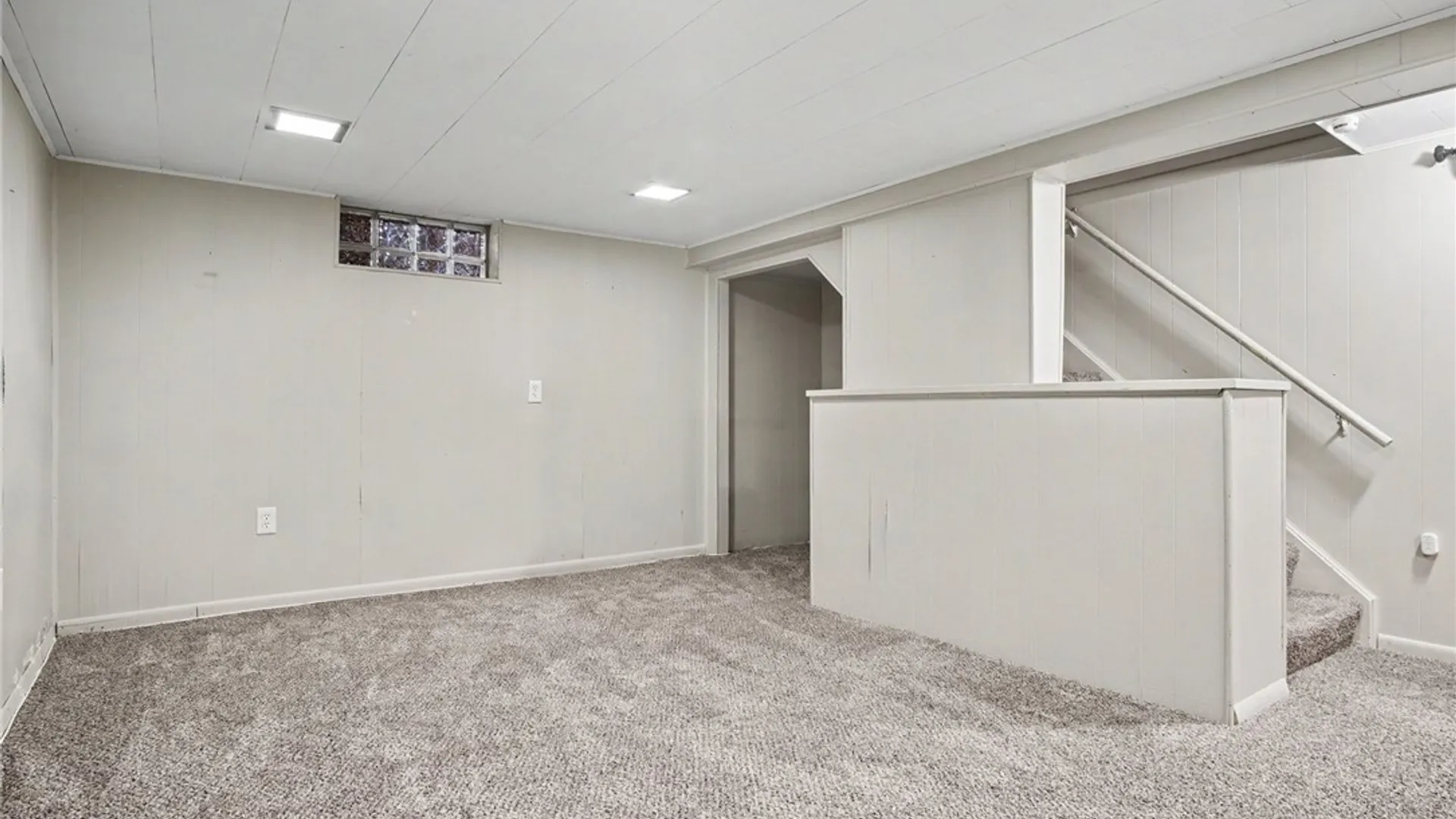 Property at 41 N Lansing Circle, Gates, NY 14624 16