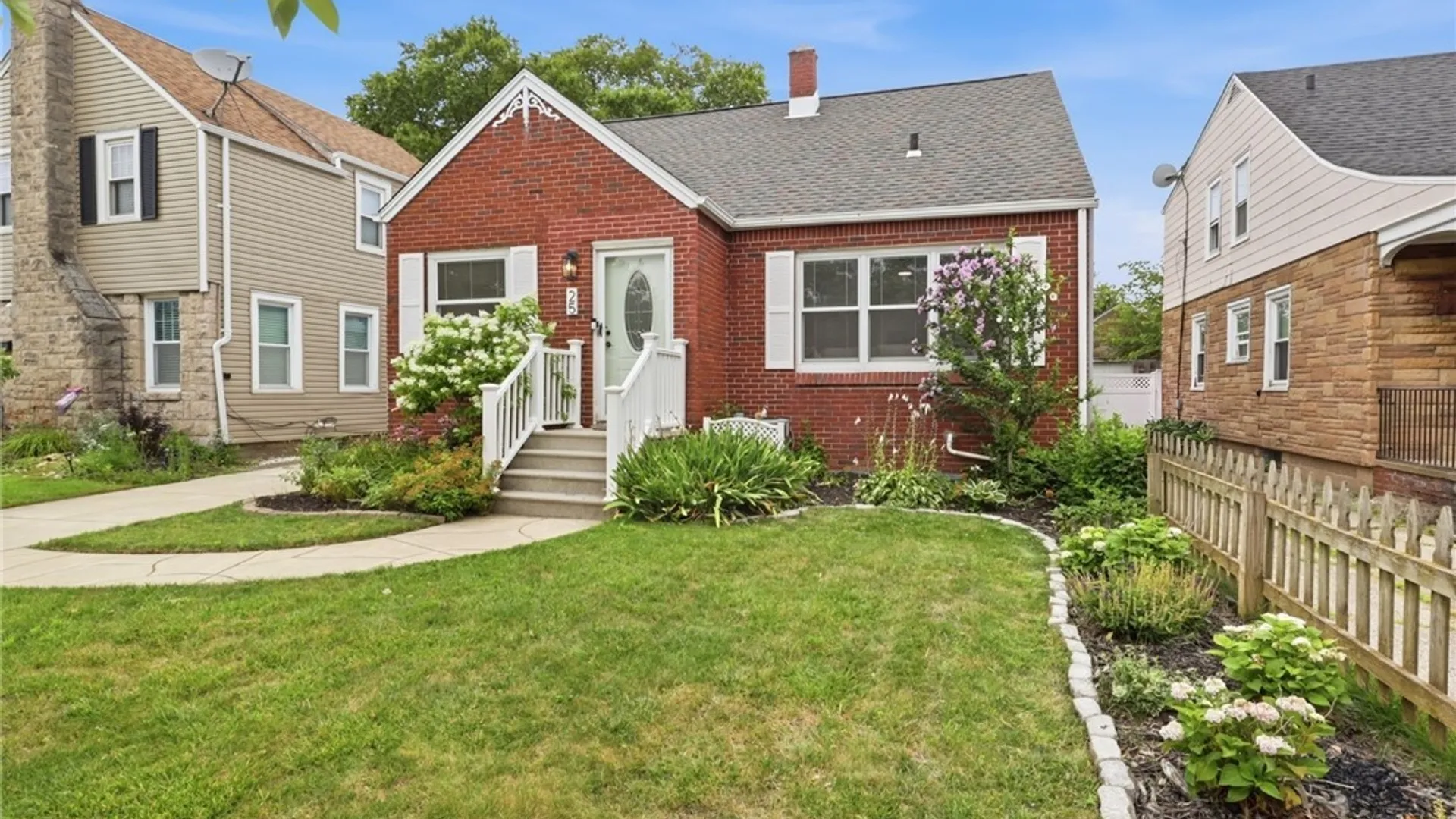 Property at 25 Louvaine Drive, Tonawanda, NY 14223 2