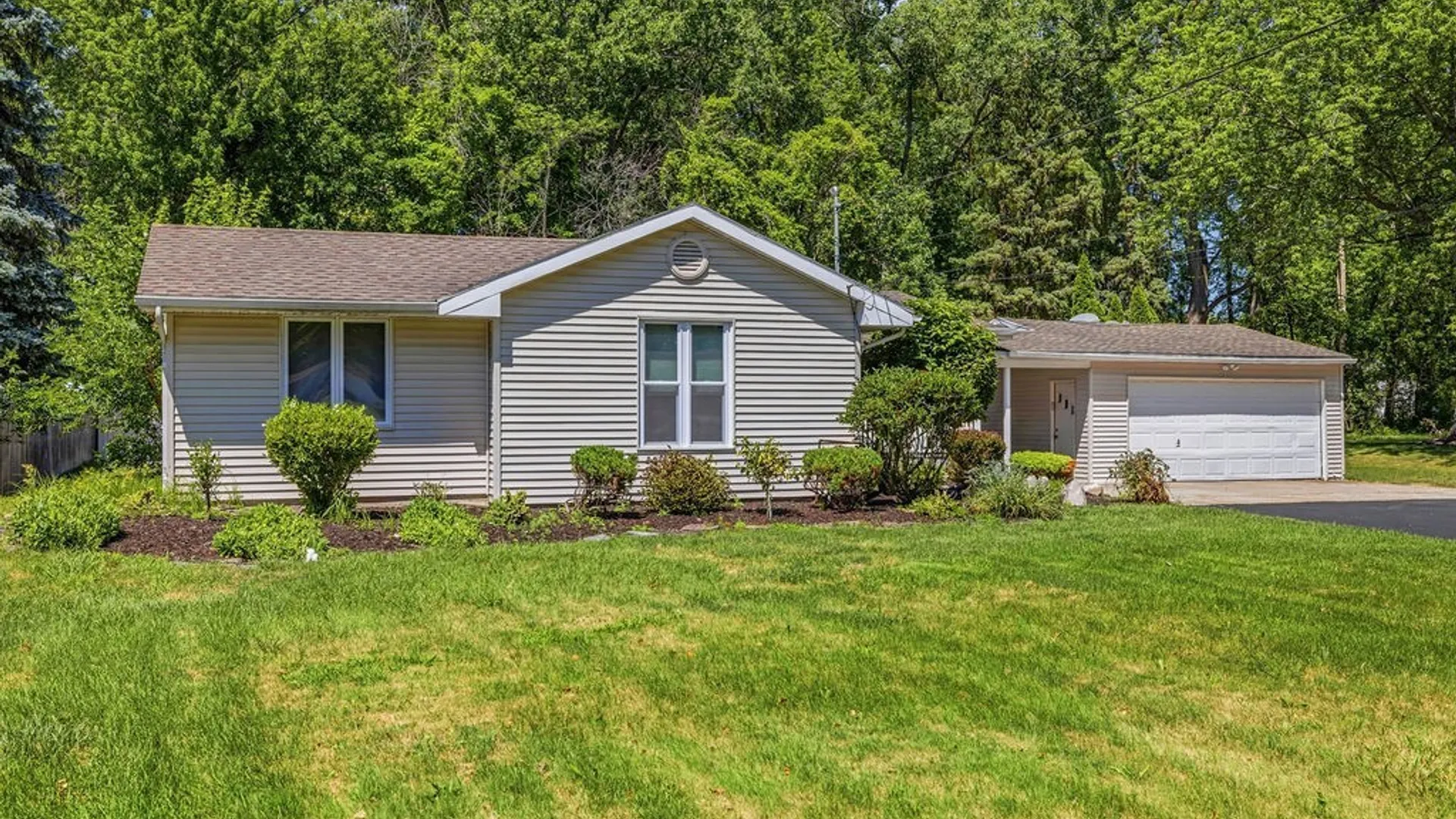 Property at 150 N French Road, Amherst, NY 14228 2