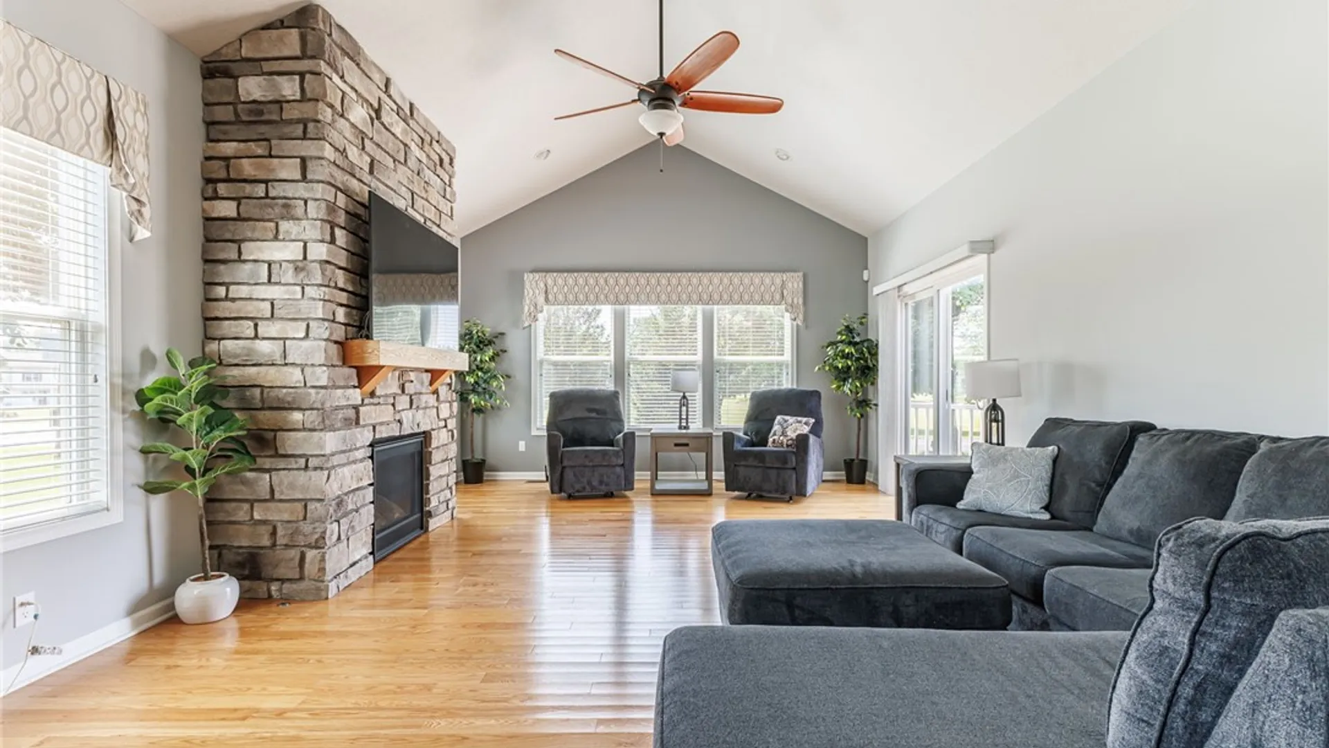 Property at 1 Cedar Cove Trail, Gates, NY 14606 13