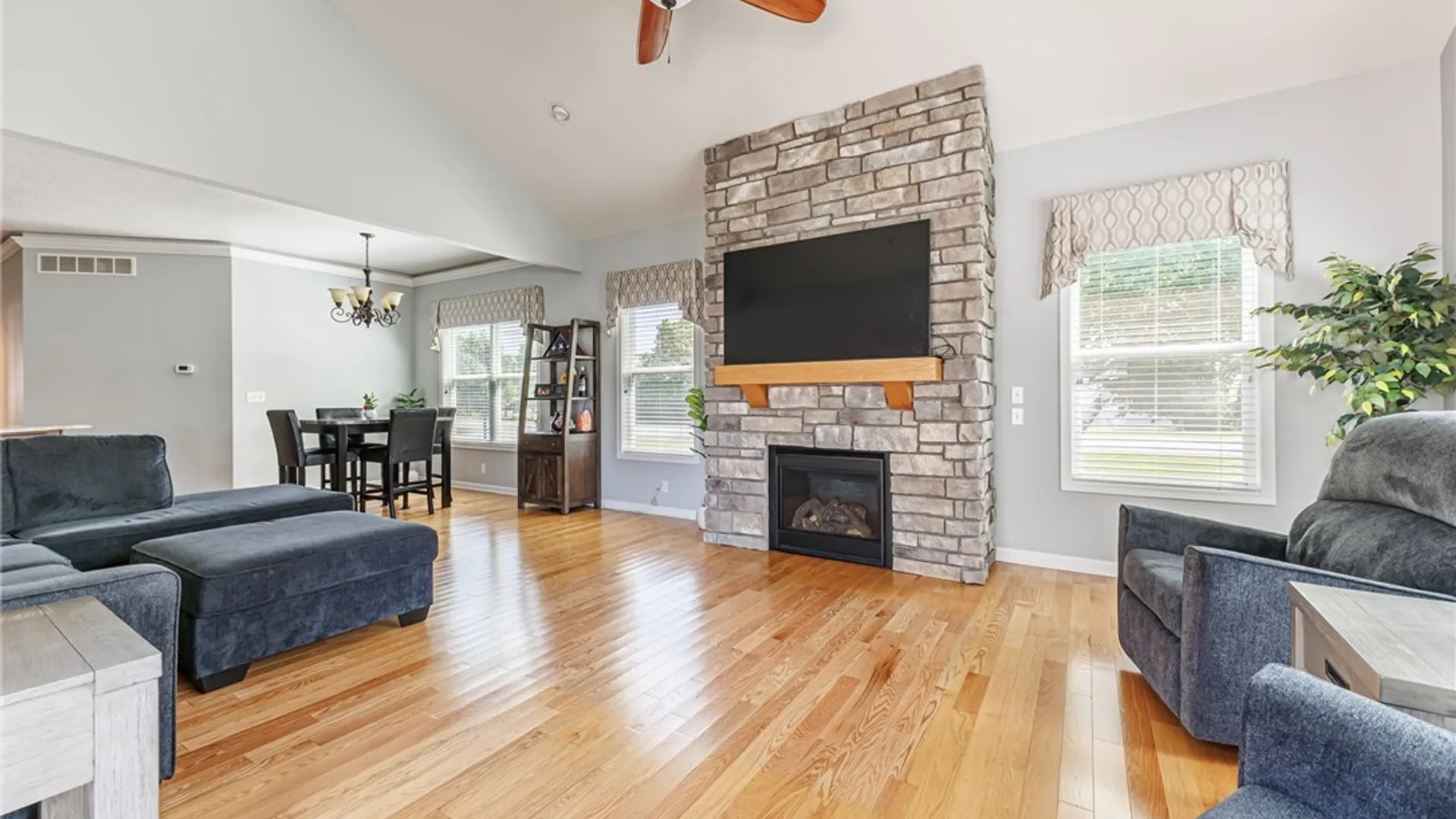 Property at 1 Cedar Cove Trail, Gates, NY 14606 15