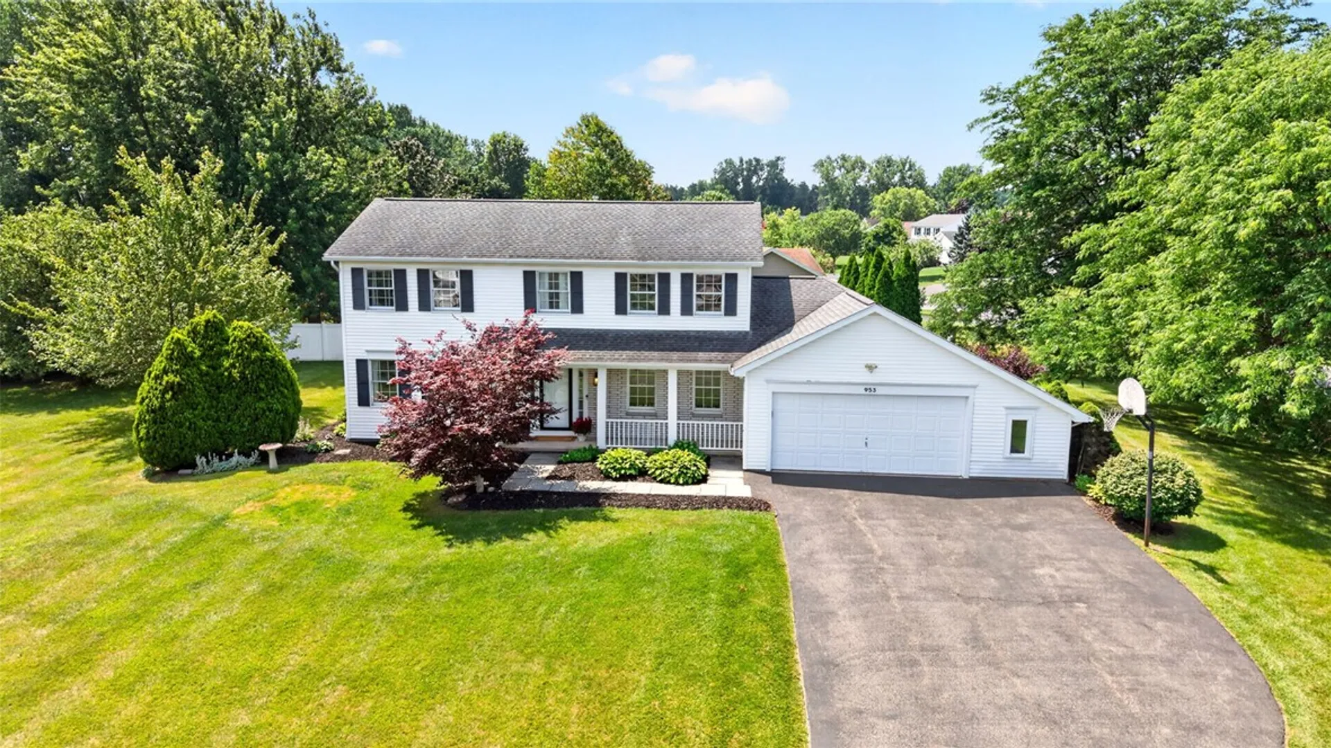 Property at 953 Dibbles Trl, Webster, NY 14580 47