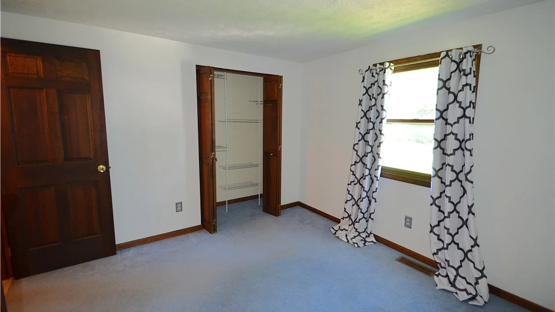 Property at 48 Woodsong Lane, Greece, NY 14612 16