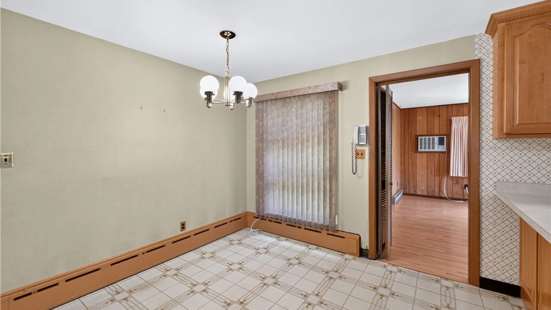 Property at 5 Robin Road, New Hartford, NY 13413 10