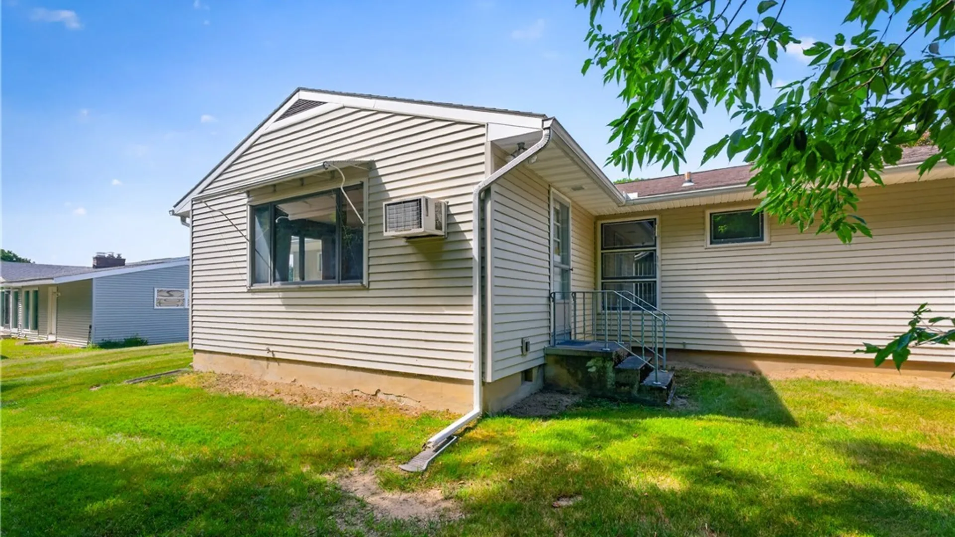 Property at 5 Robin Road, New Hartford, NY 13413 44