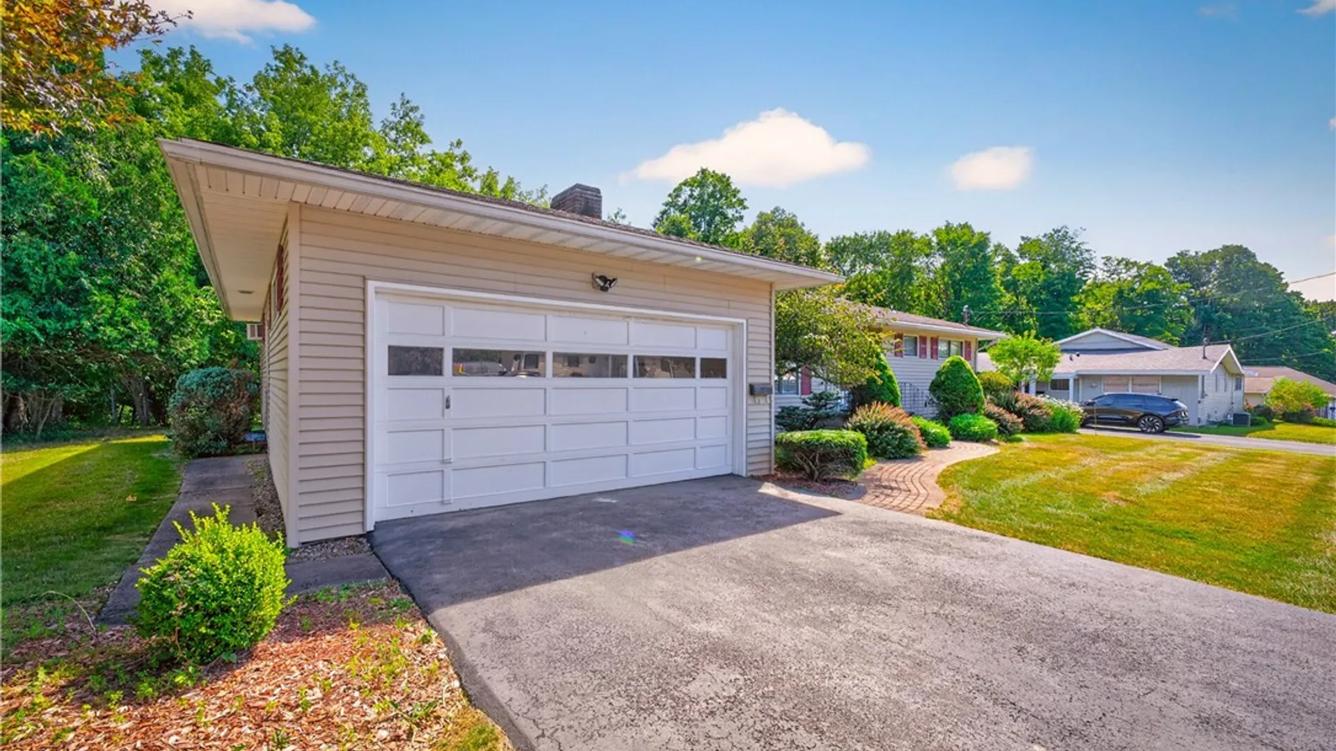 Property at 5 Robin Road, New Hartford, NY 13413 46
