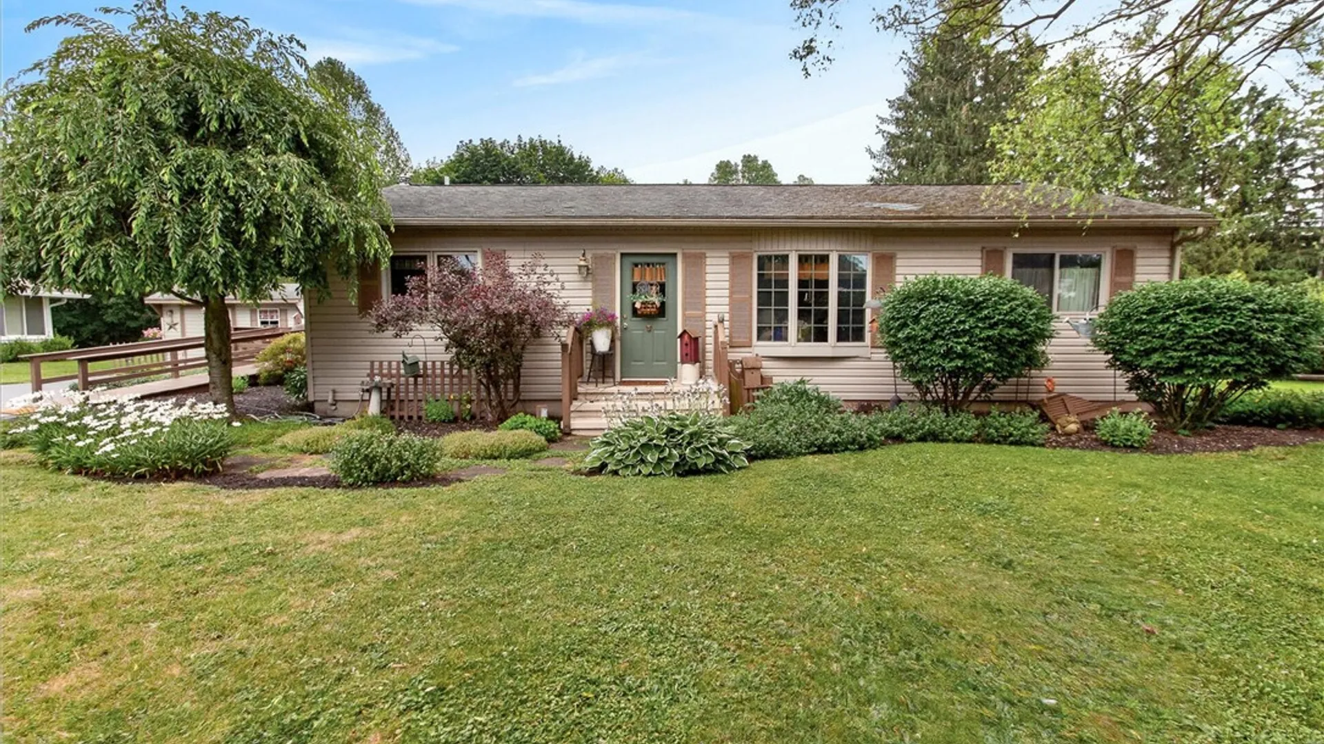Property at 2046 E Palmyra Port Gibson Rd, Palmyra, NY 14522 3